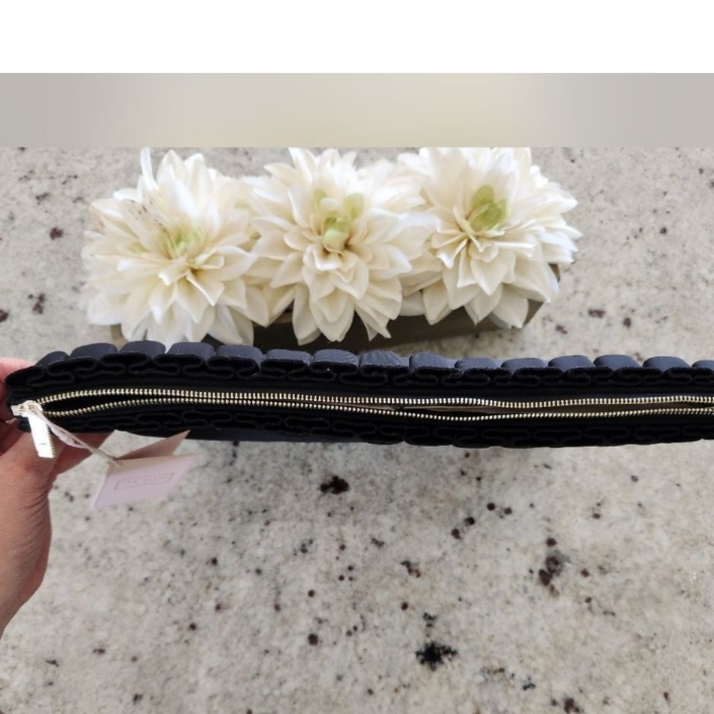 Ted Baker Black Ruffle Extra Large Zipper Tote Laptop/ Cosmetic Pouch NEW - Picture 6 of 12